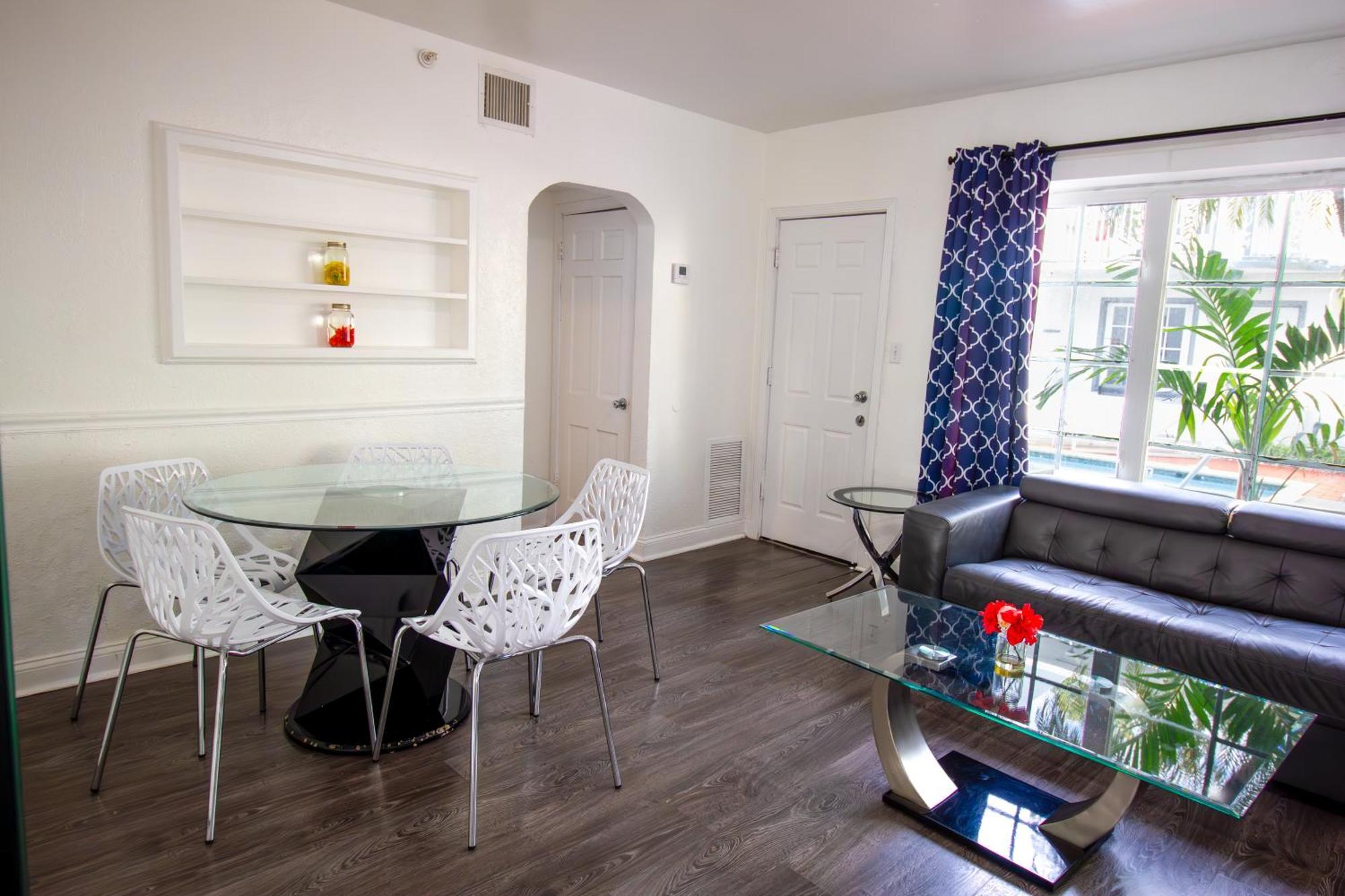 Courtyard Apartments Part Of The Oasis Casita Collection Miami Beach Eksteriør bilde